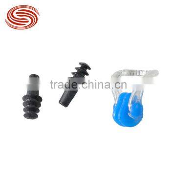 Wholesale or retail swimming equipment light nose clip and ear plugs suits the portable box nose clip earplugs suite