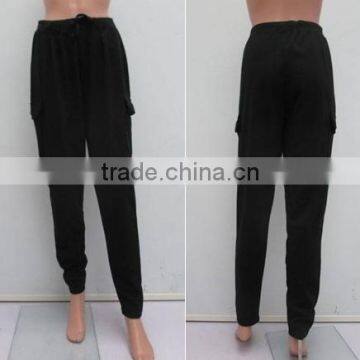 Lady's stretched sports pants