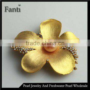 Pearl brooch wholesale/retail 10mm button freshwater pearl brooch flower shape