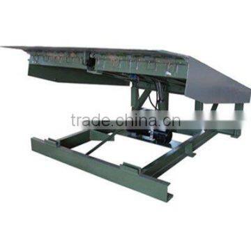 DCQG fixed hydraulic container load ramp