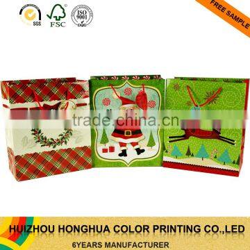 Factory price gloss lamination christmas packaging paper gift bags with handles