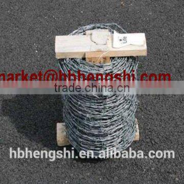 high qualityand the low price barbed wire/pvc barbed wire fence