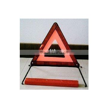 201506250948 high visibility traffic warning triangle