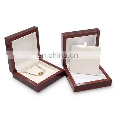 Costom Hot Sell Custom Natural Red Wooden Jewelry Necklace Box