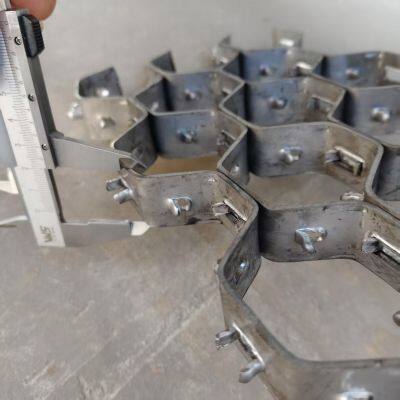 Factory Direct 30-40mm Thick Cyclones Hexmesh 2mm Strips 50mm Hex Hole Stainless Steel Wire Welded Mesh for Refractory Lining photo-5