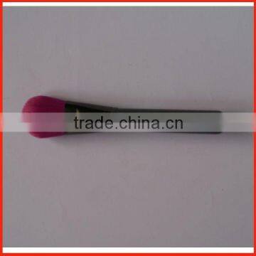 Loose powder brush makeup brush with red hair