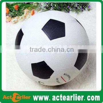 Factory supply size 5 promotional natural rubber soccer ball