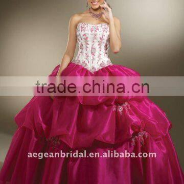 Top design sweetheart neckline organza ball gown quinceanera dress with beaded bodice and pick-up skirt XZ-pd1265