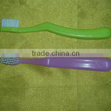 cheap PP bristle disposable hotel toothbrush with toothpaste for kids