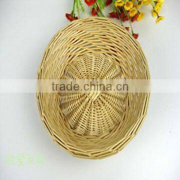 Round willow storage basket for bread and fruit