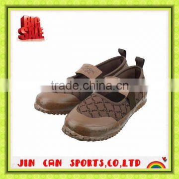 2014 new garden neoprene shoes for men