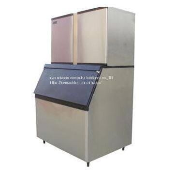 SelfMonitoring Ice Cube Maker