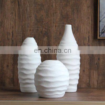 Wholesale Tall Slim Garden White Wavy Pattern Flower Vase Factory