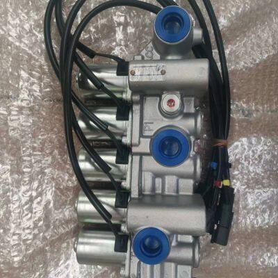 Caterpillar 14l Grader Blade 7d - 1577: a Reliable Assistant for Road Surface Leveling