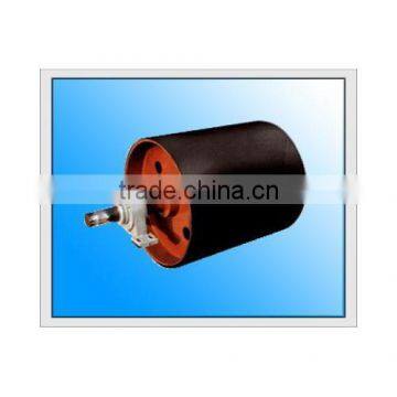 Driving drum pulley of belt conveyor coated with rubber