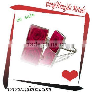 2015 new design morden custom red rose cuff link