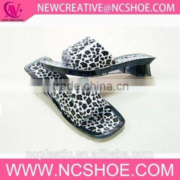 KITTEN HEEL CRYSTAL PVC WOMEN SLIPPER WITH FLOWER PRINTING