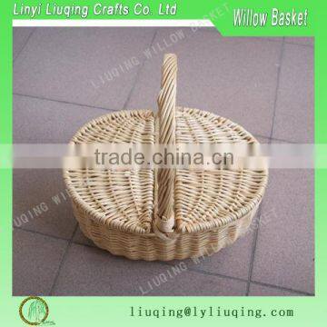 half willow material wicker picnic basket with lid with cutlery