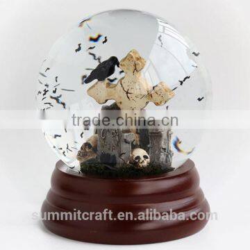 New design resin cross Halloween snow globe custom snowball