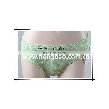 seamless ladies' hipster with polka dot