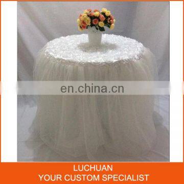 Fancy Elegant White Rosette And Tulle Table Skirt For Wedding Decoration