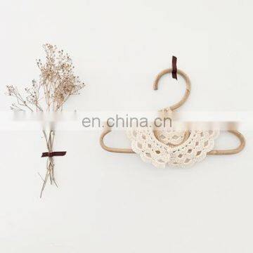 2020 Autumn New Ins Baby Girl Two-color Lotus Leaf Collar Wild Hand Hook Collar Female Baby Cotton Crochet Flower Collar photo-2