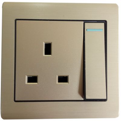 13A UK socket for Middle east ,Iraq, Africa, Bangladesh