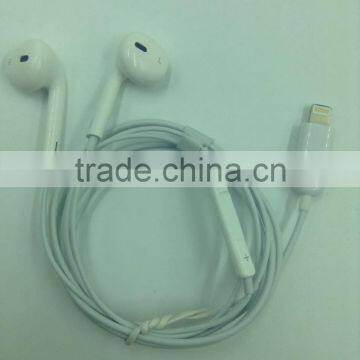 2016 latest arrival voice change earphone for iphone hot selling usb earphone pouch guangzhou manufacture