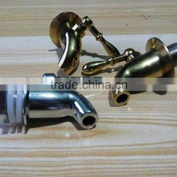 Brass water valve with mirror-polishing process by Machining