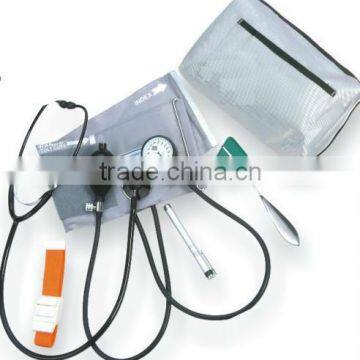 Aneroid sphygmomanometers