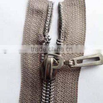 5# Plastic Nylon Zipper Fastener Plated Shinny Gun Metal Black Nickel Teeth Open End Zipper With Fancy Slider Jacket Zipper