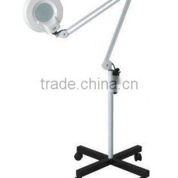 cold magnifying lamp