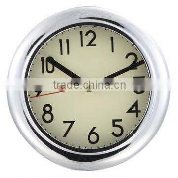 Round metal clock