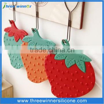 Eco-friendly silicone cup mat fashion beautiful strawberry silicone cup mat