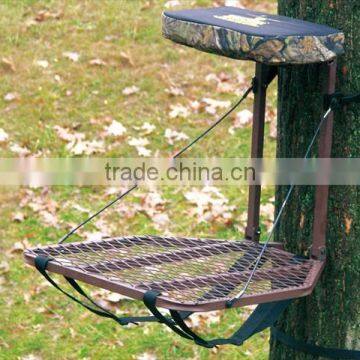 Hunting tree stand/hunting chair of the platform