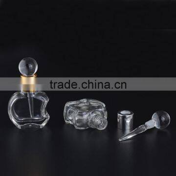 Hot Selling Wedding Gifts 10ml Apple Shaped Refillable Perfume Glass Bottles for Essential Oil Packaging photo-3