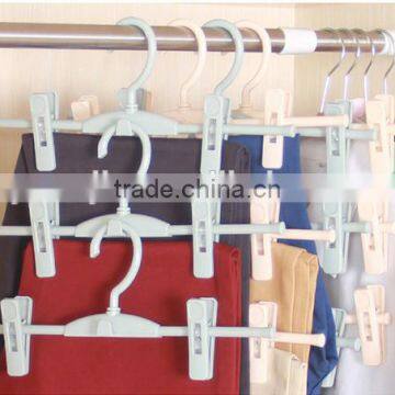Wholesale Stock Small Order Rotatable With Clip Plastic Clothes Hanger