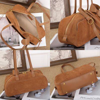 Large Capacity Faux Leather Pillow Shaped Single Shoulder Bag Fashionable Women's Bag Bowling Underarm Bag Soft Fabric Mobile photo-4