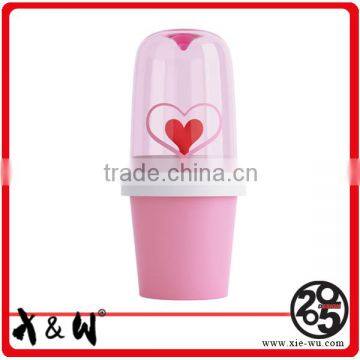 X&W heart shape design wholesale plastic toothbrush holder