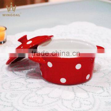 Ceramic mini casserole with lid