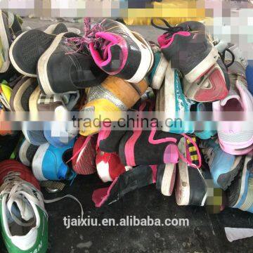 Men Sports Used Shoes for Africa