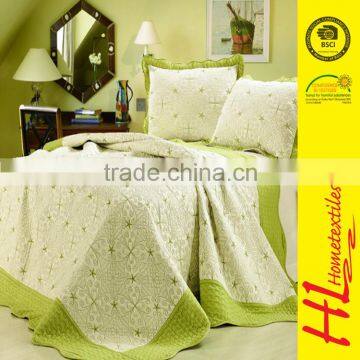 HLHT welcome OEM simply hotel bedding hand embroidered bedding