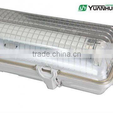 waterproof fluorescent lighting fixture