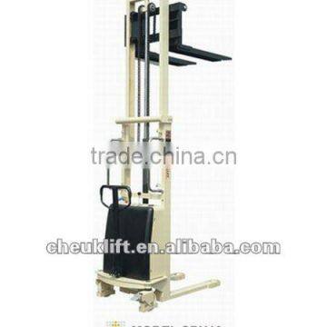 Semi-electric Stacker SPN10/SPN20