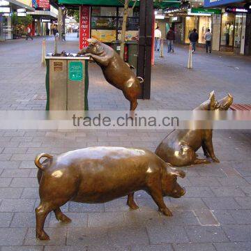 2015 New Design Garden Decoration Bronze Golden Pig Statue photo-4