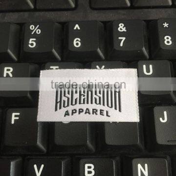 2017 High Quality Customized Center Folded Garment Woven Labels photo-3