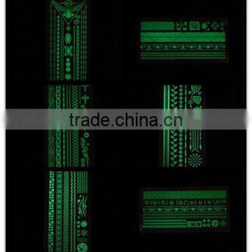 Hot Sale Triangle Pattern Metallicluster Waterproof Temporary Tattoo Stickers photo-3