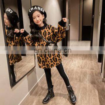 Girls' Plush Sweater Autumn / Winter 2020 New Leopard Top Medium and Large Children's Thickened Winter Sweater photo-6