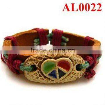 2012 Leather Bracelet with natural ox bones carved colored heart in red woolen yarn AL0022