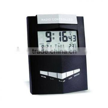 Digital clock with stylish radio-German version